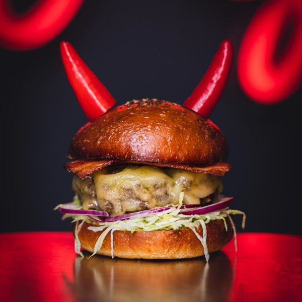 Hell DVDine Burger.