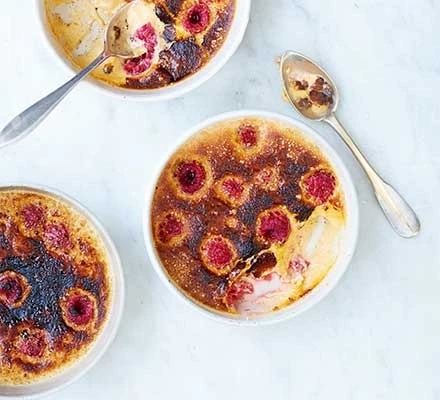 Raspberry brûlée photo